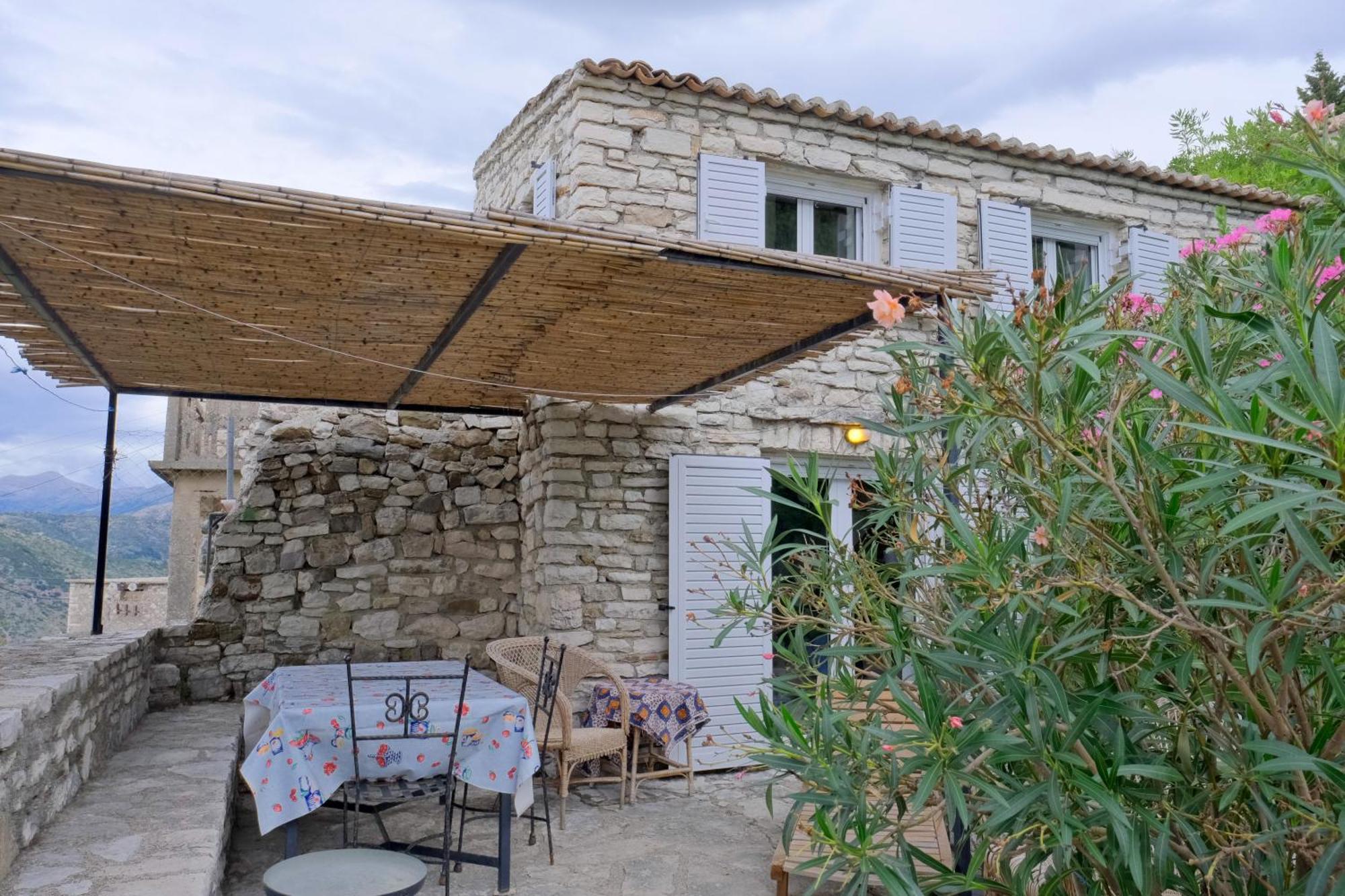 Les Villas De Qeparo Exterior photo