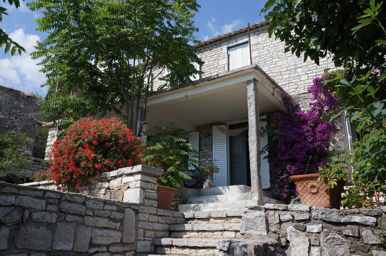 Les Villas De Qeparo Exterior photo