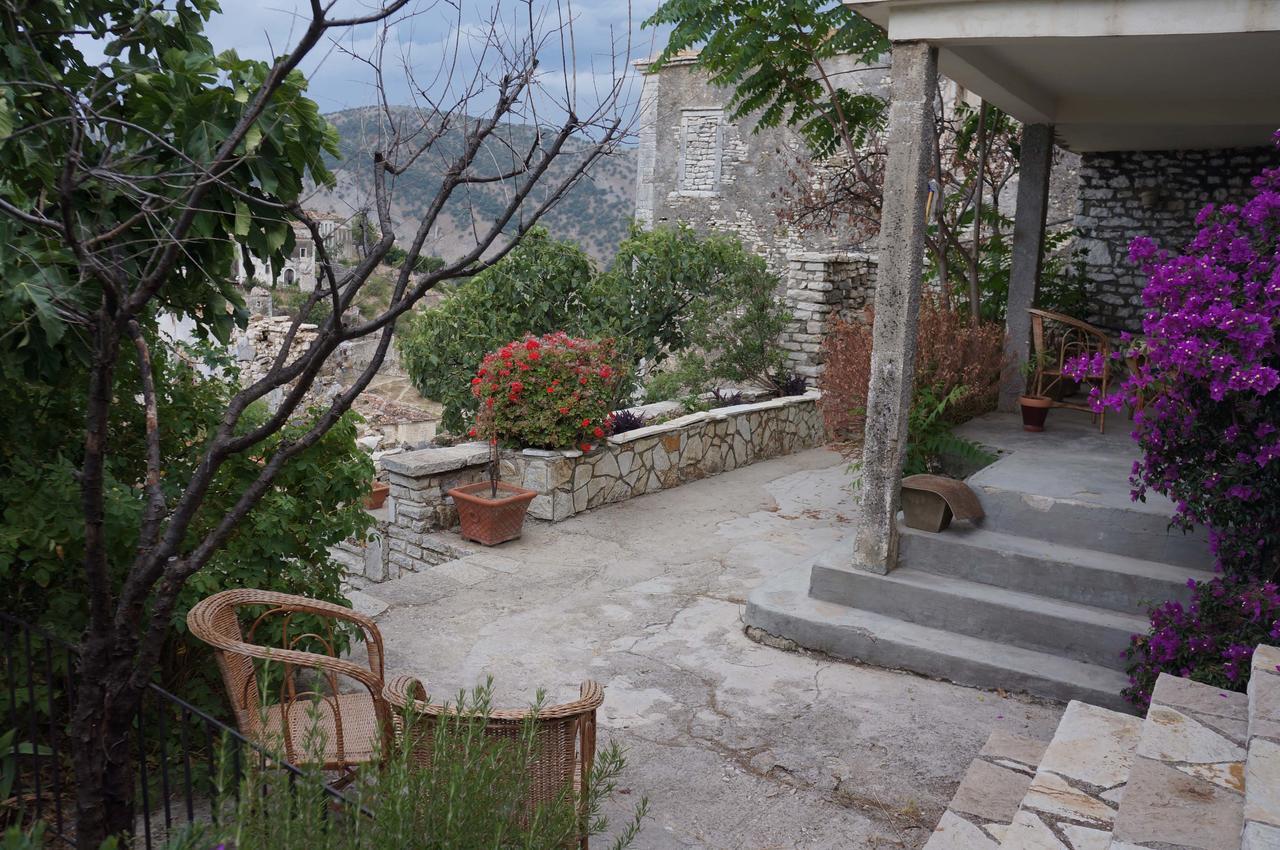 Les Villas De Qeparo Exterior photo