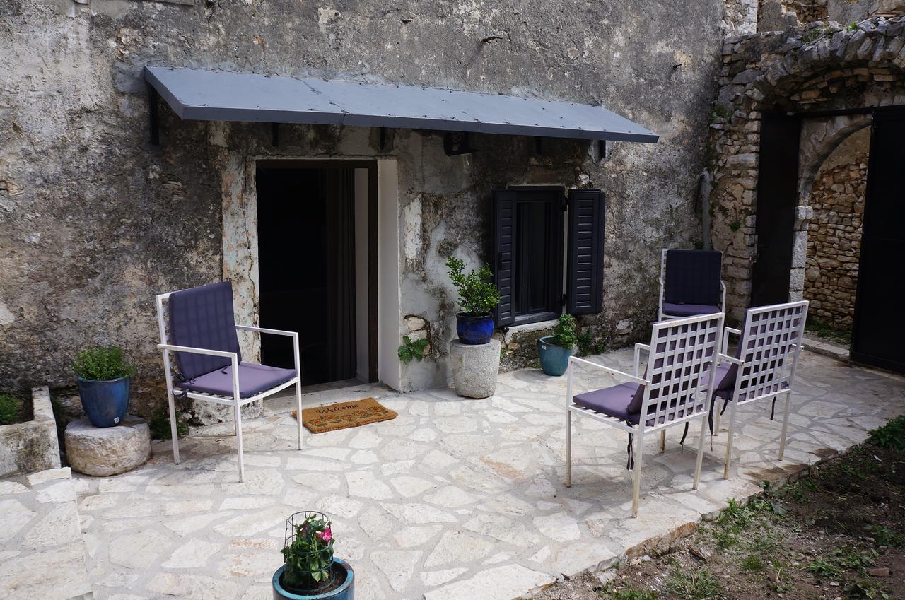 Les Villas De Qeparo Exterior photo