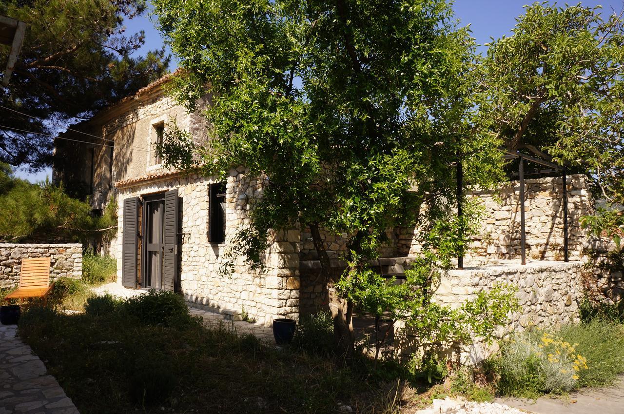 Les Villas De Qeparo Exterior photo